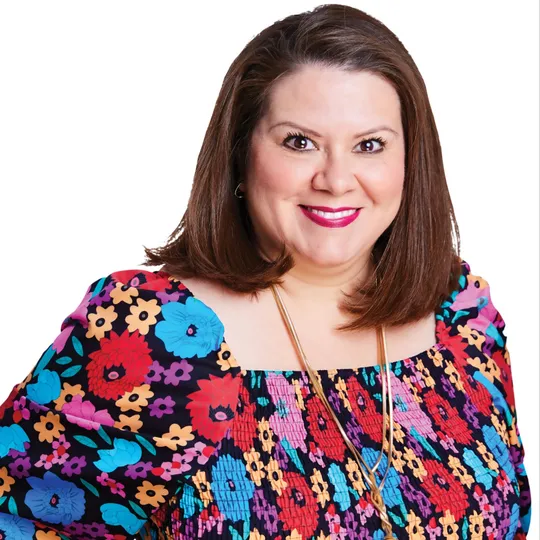 Dina Majd, Agent in  - Compass