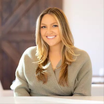 Headshot of Angela Martello