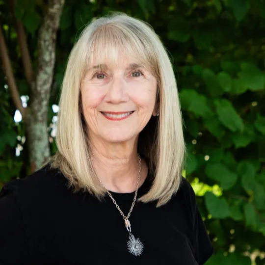 Donna Naquin, Agent in  - Compass