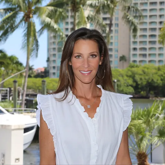 Sloane Zamat, Agent in  - Compass