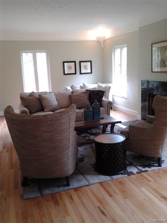 15435 Ashton Road Detroit, MI 48223 - Photo 2 of 8 Ashton Living Room.jpg