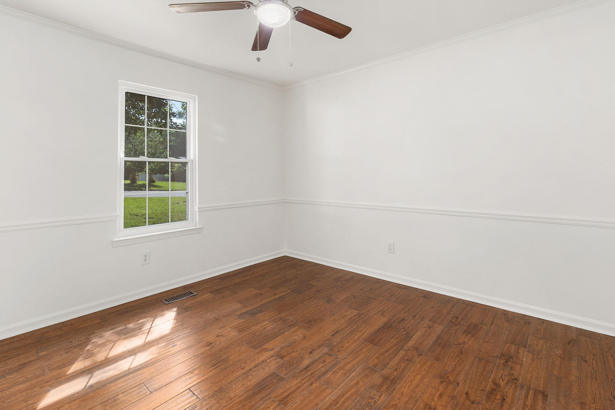 1808 Hidden Harbor Road Hixson, TN 37343 - Photo 19 of 73 Formal Dining Room