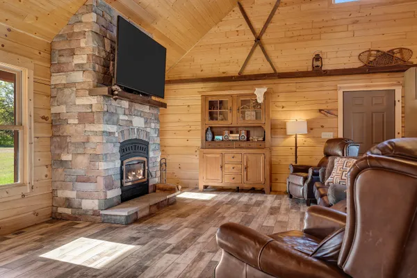 $879,000 | W902 County Road A, Burns, WI 54644