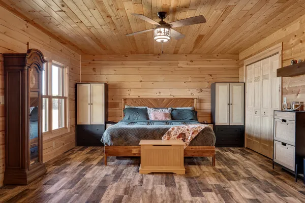 $879,000 | W902 County Road A, Burns, WI 54644