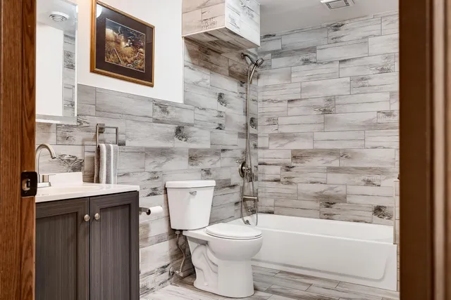 $879,000 | W902 County Road A, Burns, WI 54644