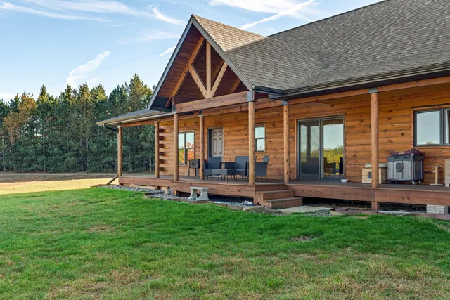 $879,000 | W902 County Road A, Burns, WI 54644