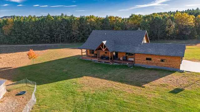 $879,000 | W902 County Road A, Burns, WI 54644