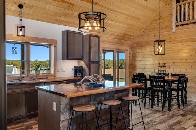 $879,000 | W902 County Road A, Burns, WI 54644