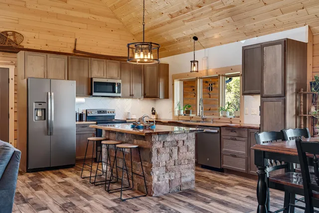 $879,000 | W902 County Road A, Burns, WI 54644