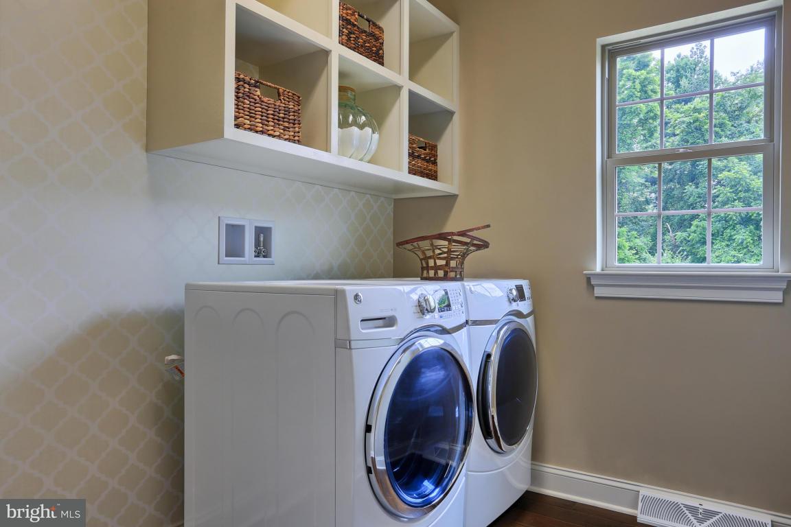 266 North Zinns Mill Road, Unit 1 Lebanon, PA 17042 - Photo 9 of 24 Gallery Image 9