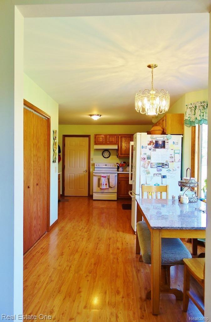 1405 Parker Road Holly, MI 48442 - Photo 11 of 51 Bright, open eat-in kitchen