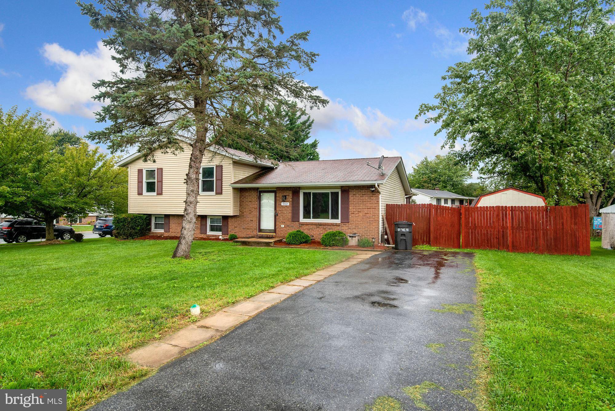 162 Sullivan Road Westminster, MD 21157 - Photo 3 of 35 Gallery Image 3
