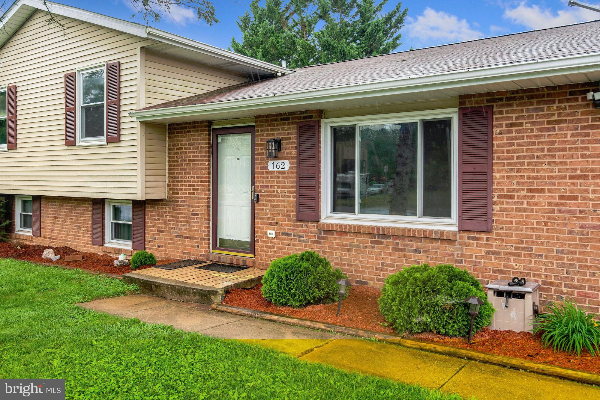 162 Sullivan Road Westminster, MD 21157 - Photo 4 of 35 Gallery Image 4