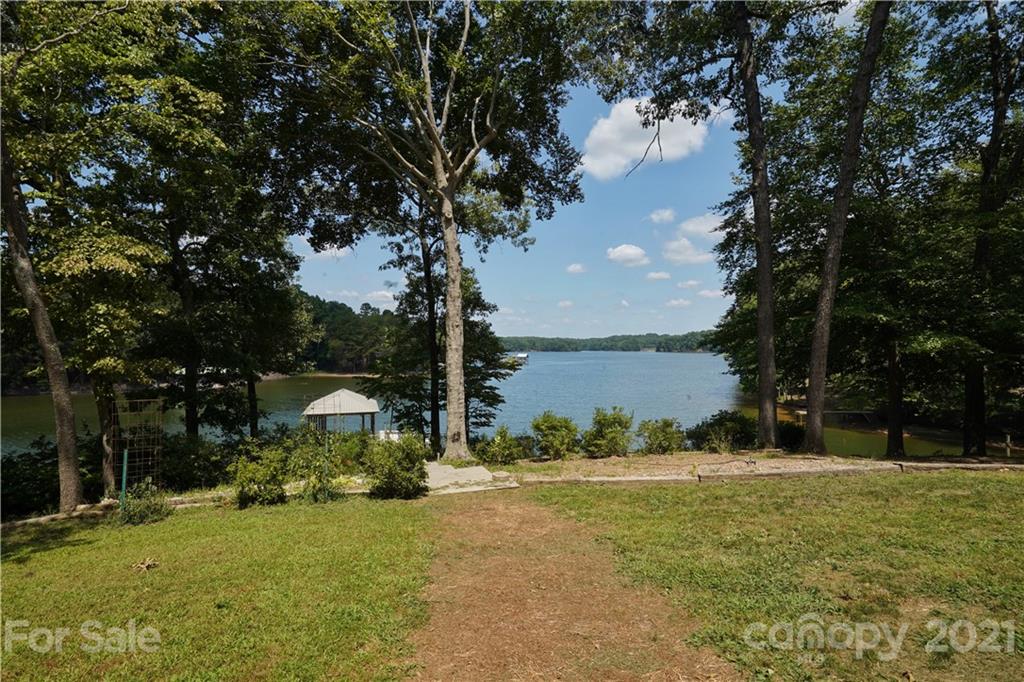 9401 Azalea Road Sherrills Ford, NC 28673 - Photo 6 of 23 Gallery Image 6