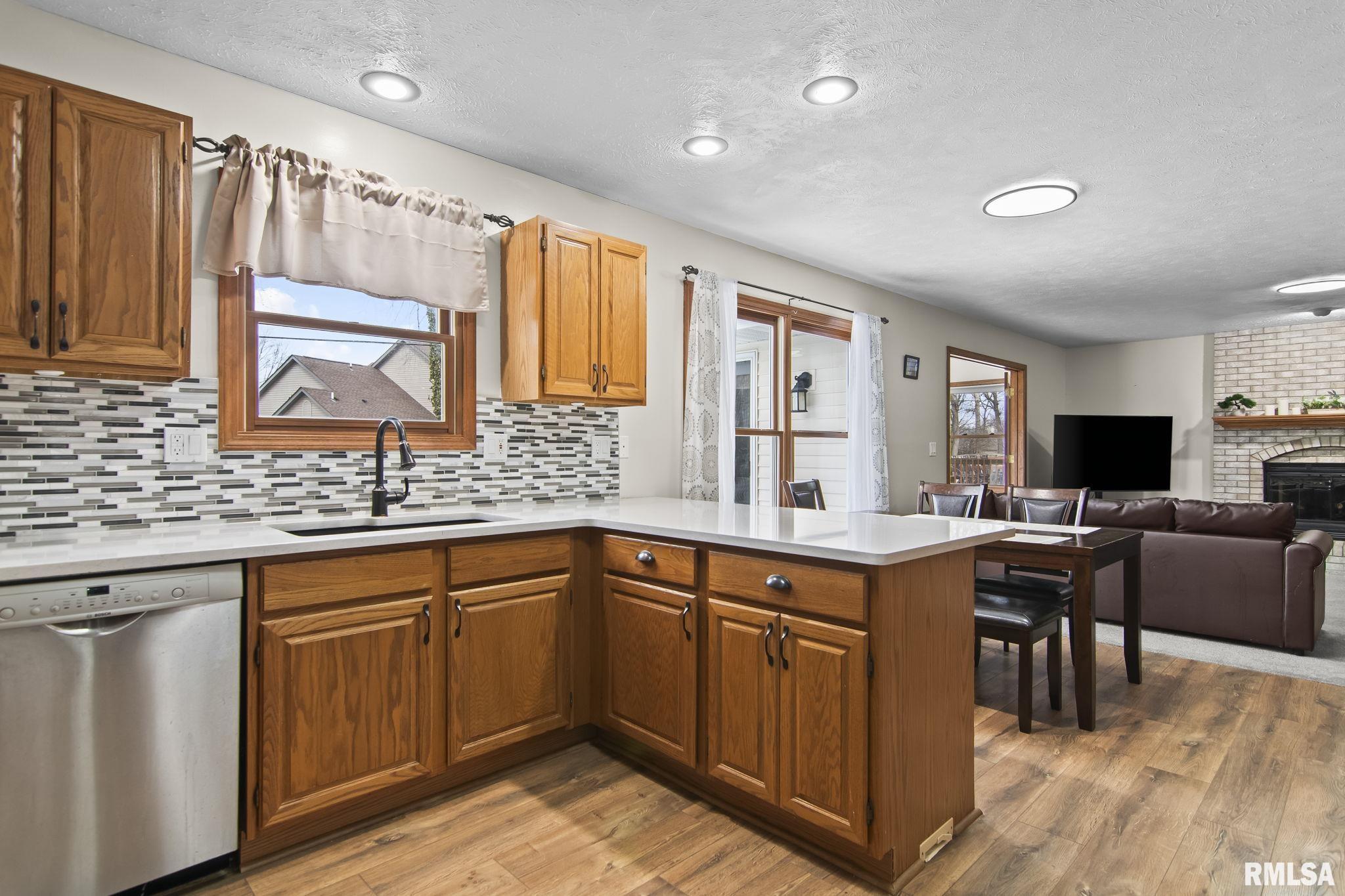 4521 Barrington Drive Springfield, IL 62711 - Photo 14 of 40
