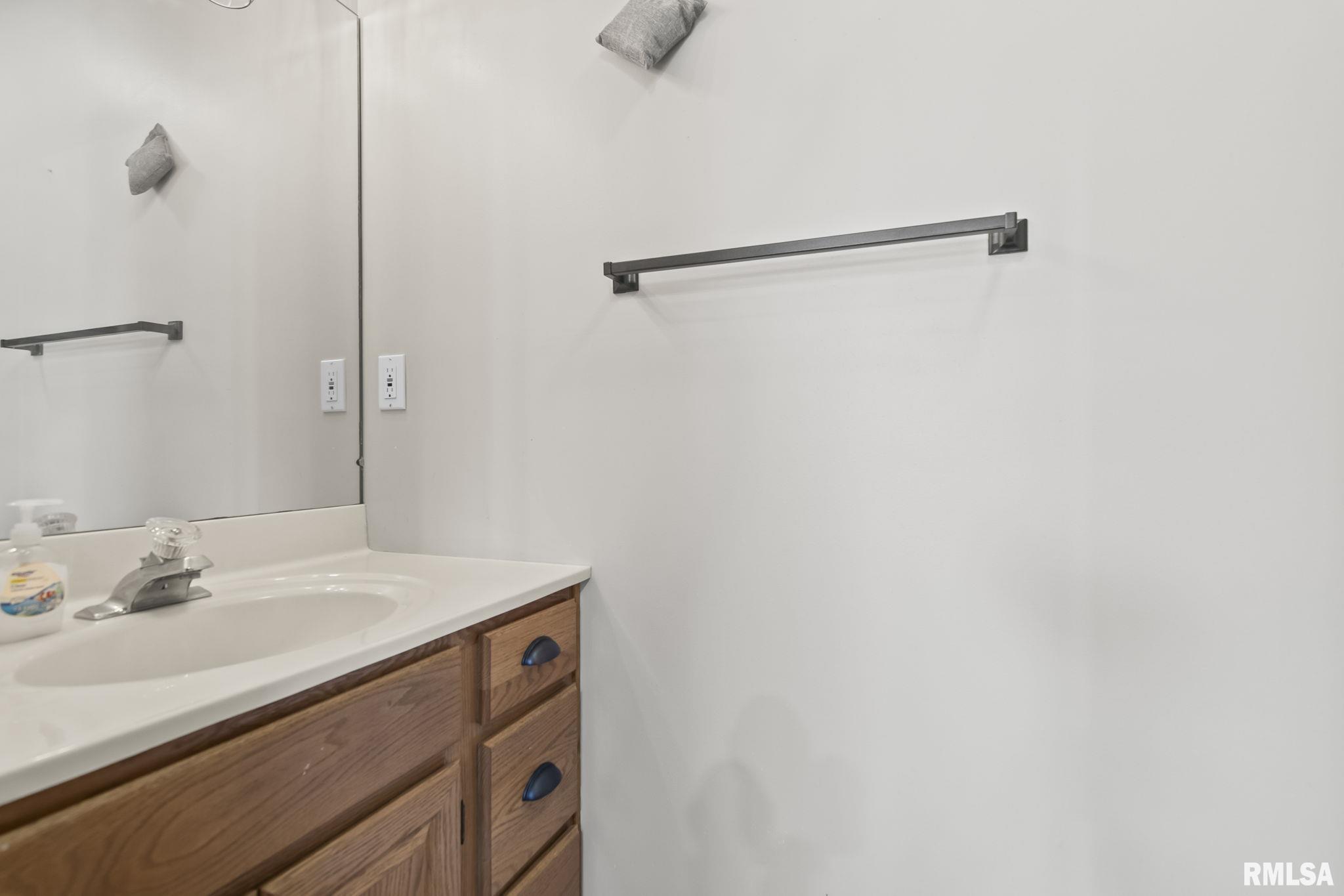 4521 Barrington Drive Springfield, IL 62711 - Photo 18 of 40