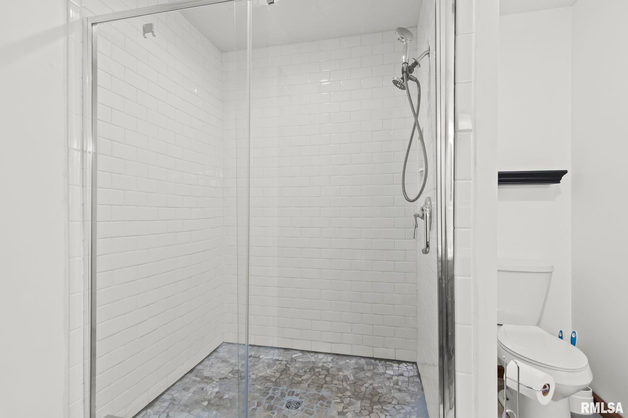 4521 Barrington Drive Springfield, IL 62711 - Photo 23 of 40