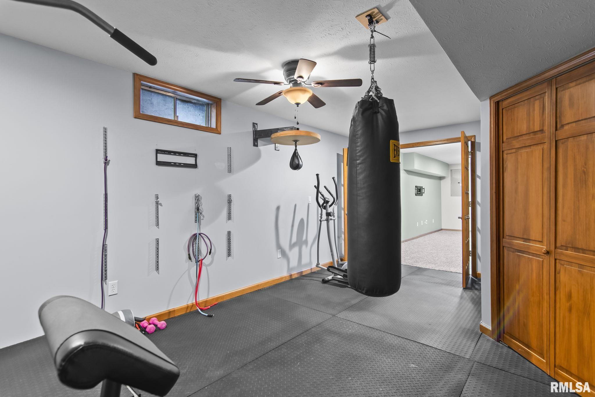 4521 Barrington Drive Springfield, IL 62711 - Photo 35 of 40