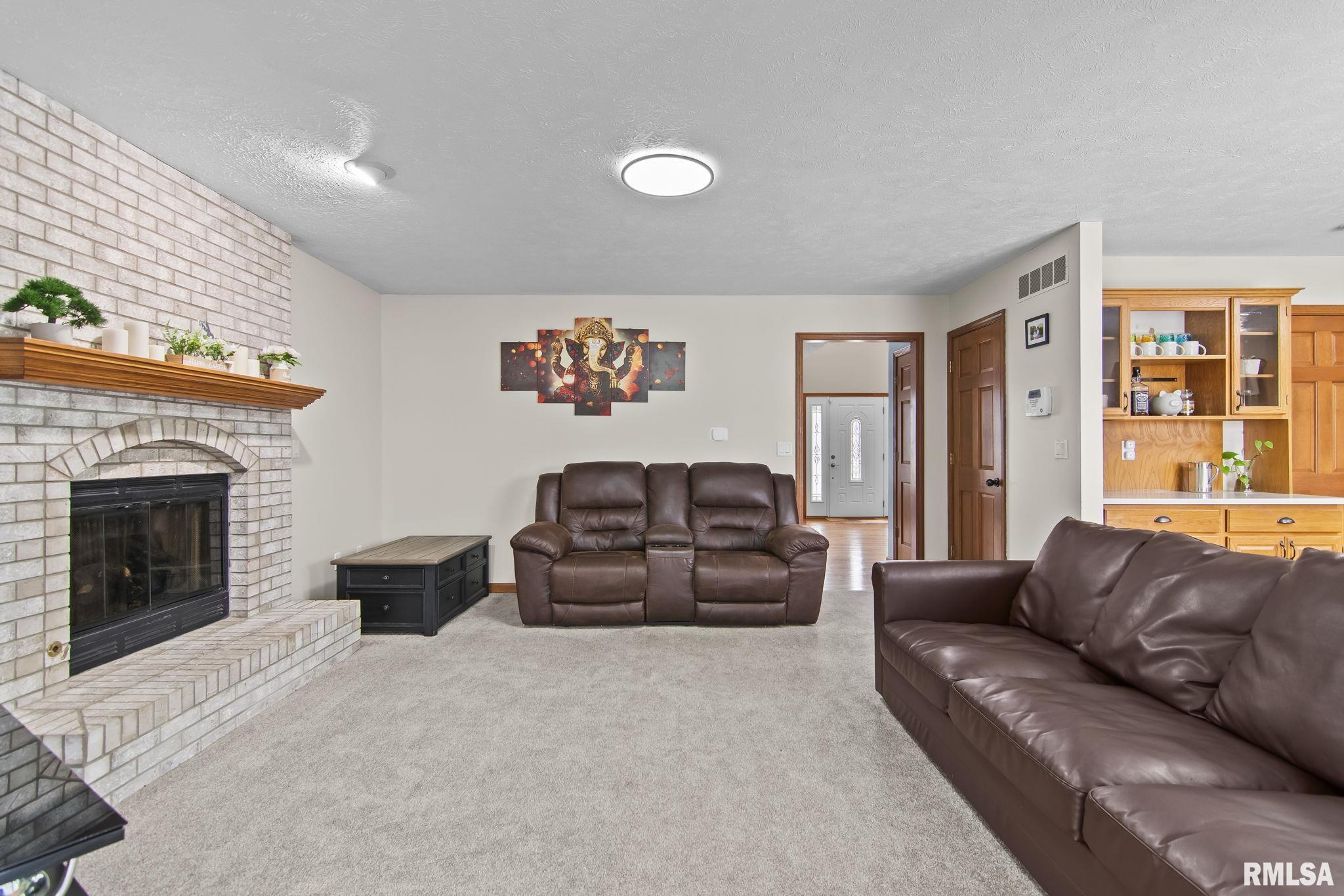 4521 Barrington Drive Springfield, IL 62711 - Photo 10 of 40