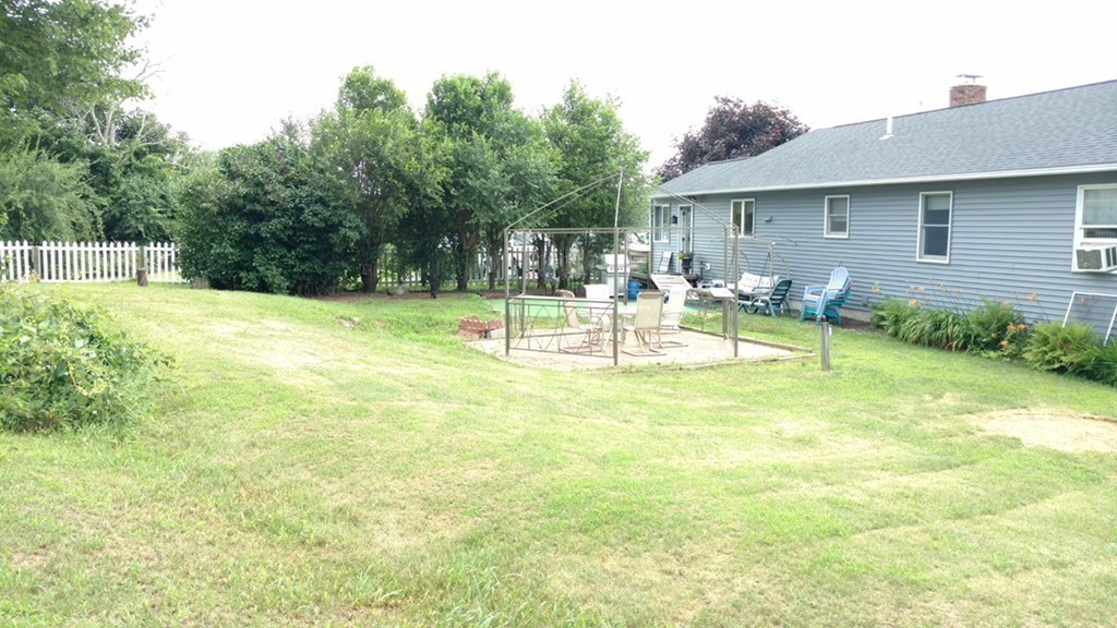 55 J Davis Road Charlton, MA 01507 - Photo 4 of 23