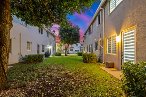 $429,999 | 21105 Northwest 14th Place, Unit 4, Miami Gardens, FL 33169