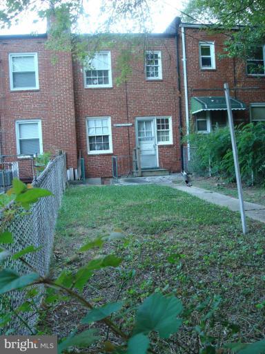 4436 Cedar Garden Road Baltimore, MD 21229 - Photo 24 of 27 Back yard