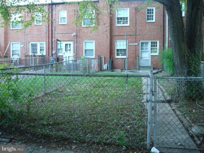4436 Cedar Garden Road Baltimore, MD 21229 - Photo 25 of 27 Exterior #2