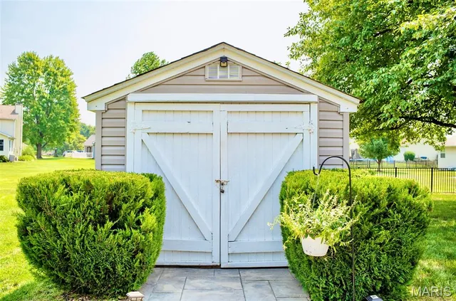 $310,000 | 1029 Andra Drive, Maryville, IL 62062