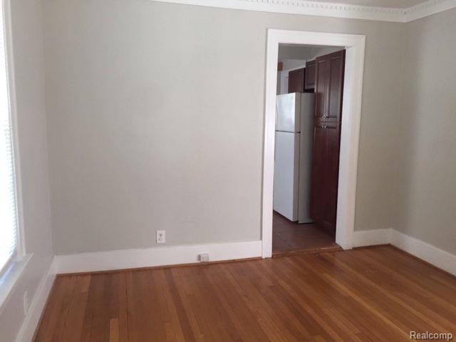 124 Cherokee Road Pontiac, MI 48341 - Photo 9 of 25 Gallery Image 9
