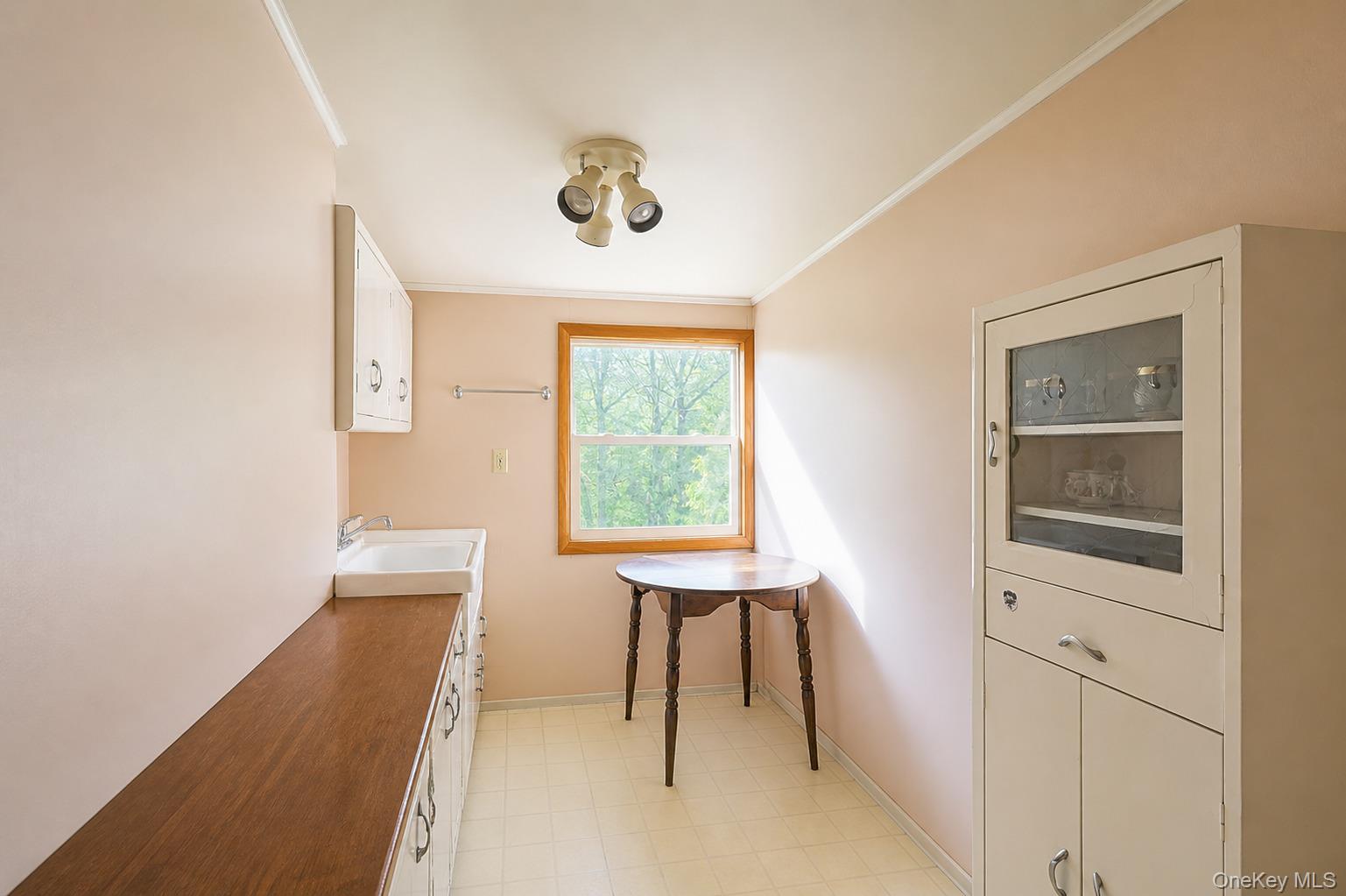 1087 Samsonville Road Kerhonkson, NY 12446 - Photo 16 of 28