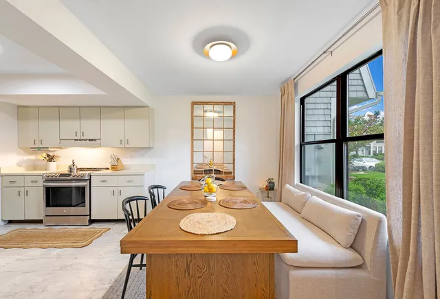 $25,000 | 50 Hubbard Lane, Unit 62, Southampton, NY 11968