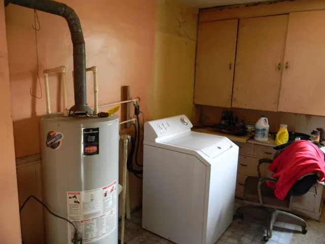 $165,000 | 302 1st Street, Ludington, MI 49431