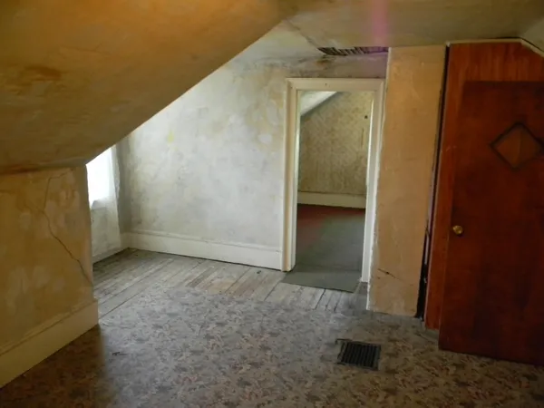 $165,000 | 302 1st Street, Ludington, MI 49431