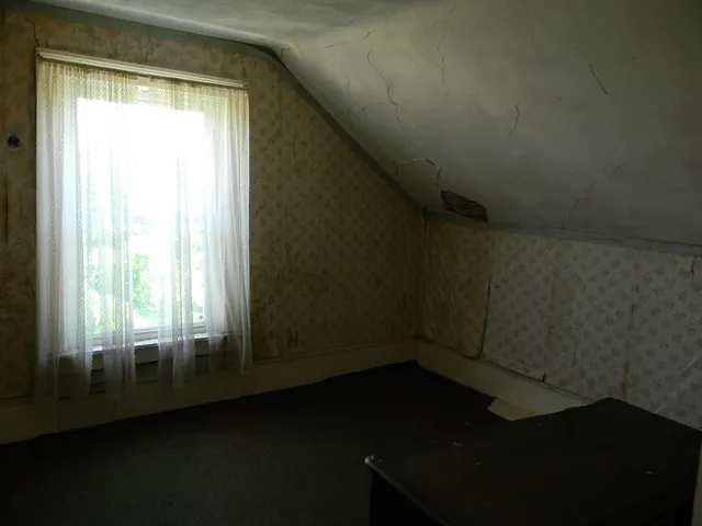 $165,000 | 302 1st Street, Ludington, MI 49431