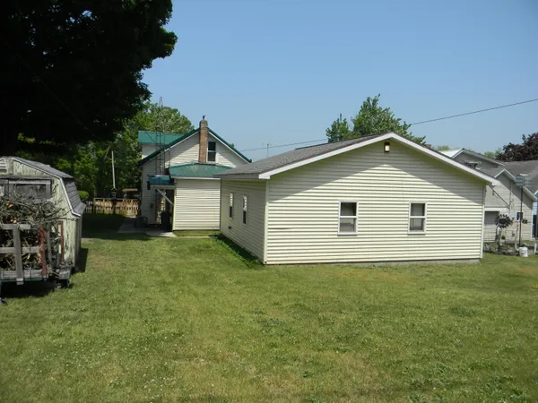 $165,000 | 302 1st Street, Ludington, MI 49431