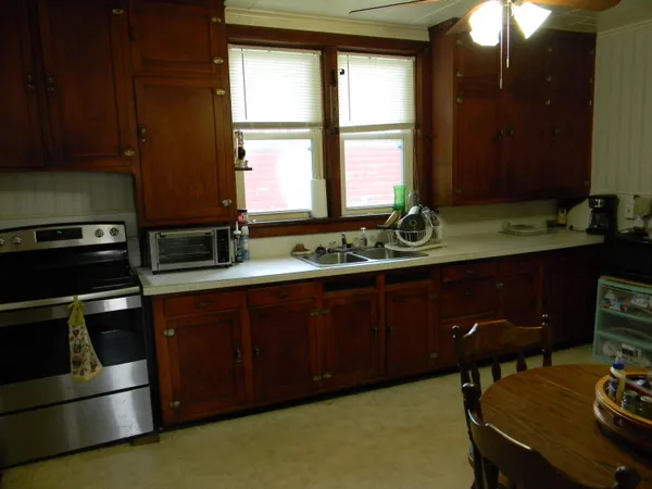 $165,000 | 302 1st Street, Ludington, MI 49431