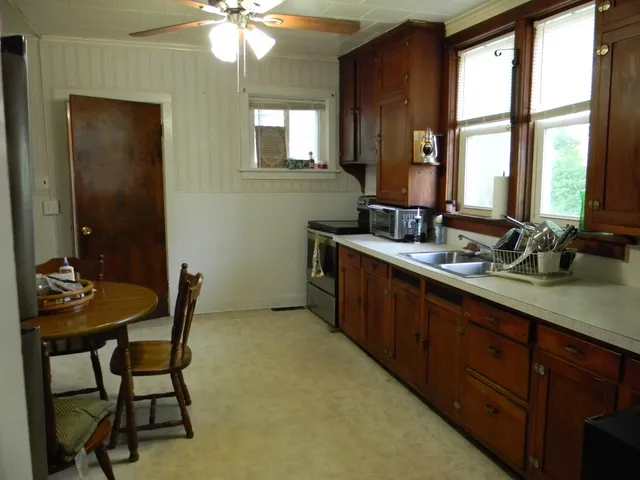 $165,000 | 302 1st Street, Ludington, MI 49431