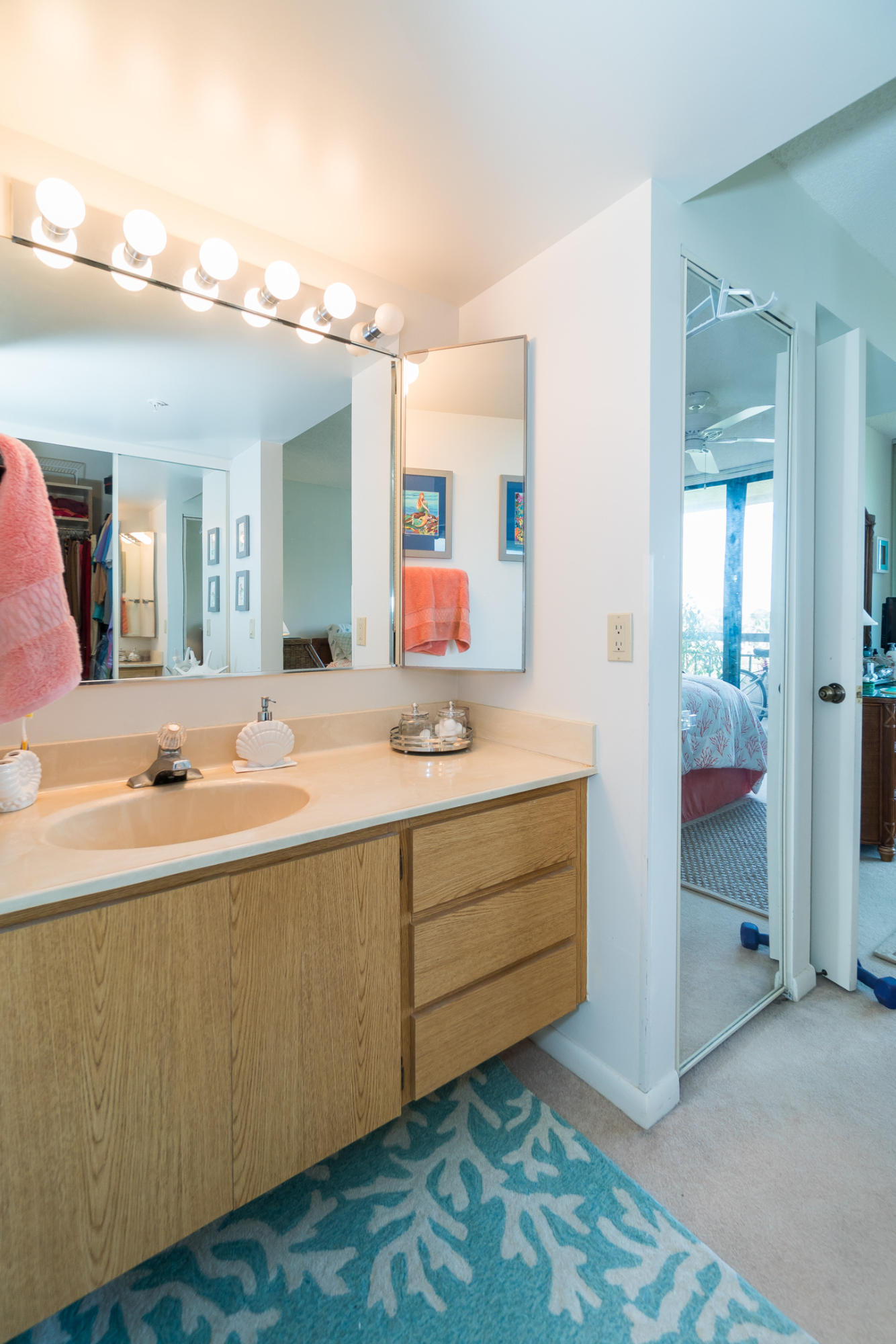 2101 Marina Isle Way, Unit 406 Jupiter, FL 33477 - Photo 14 of 28 BATH MASTER VANITY