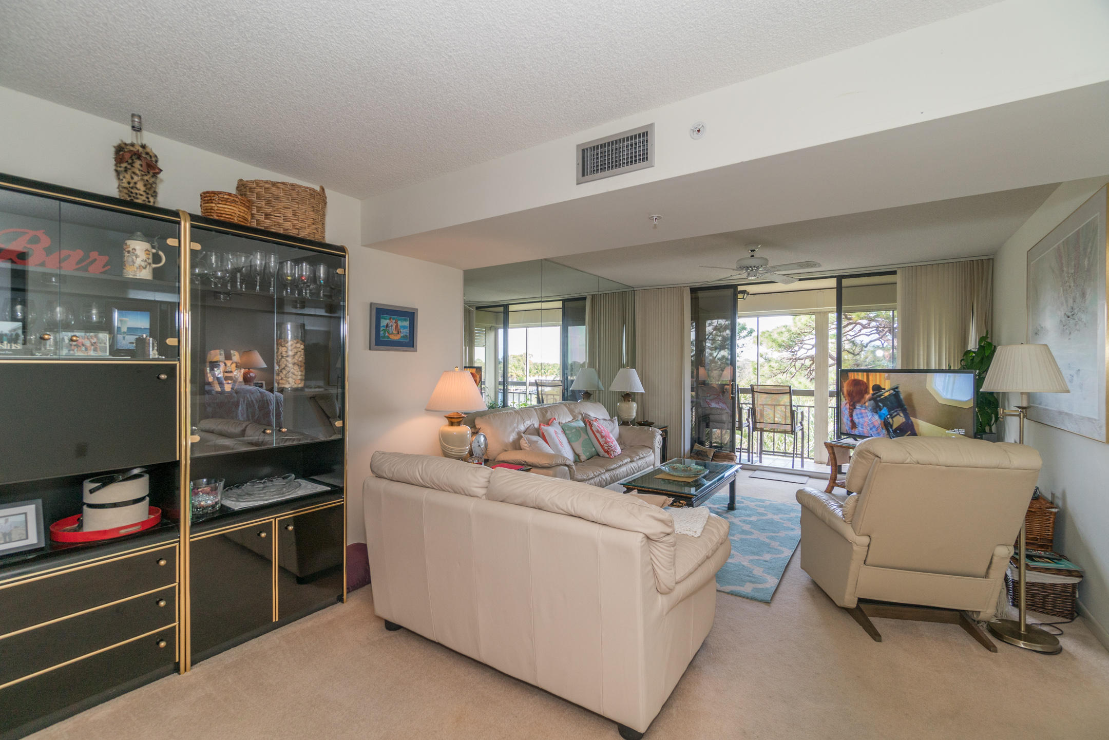 2101 Marina Isle Way, Unit 406 Jupiter, FL 33477 - Photo 8 of 28 LIV