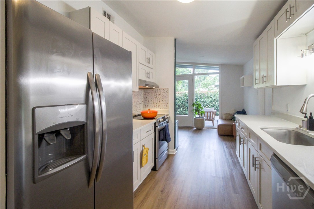 320 Windsor Road Savannah, GA 31419 - Photo 4 of 34