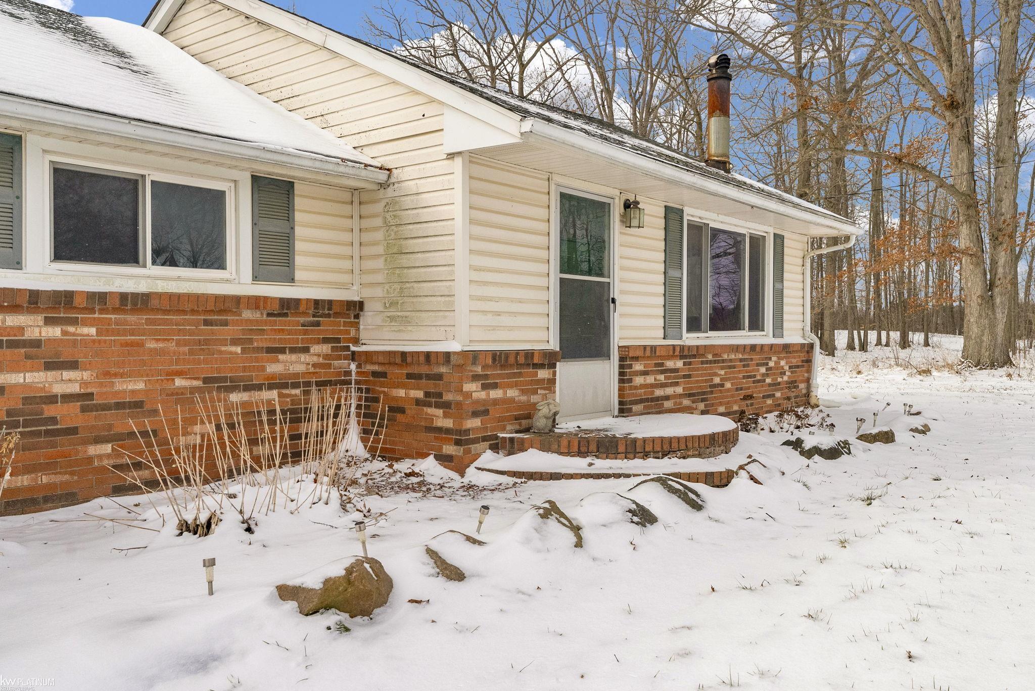 12337 Dunn Road Memphis, MI 48041 - Photo 6 of 19