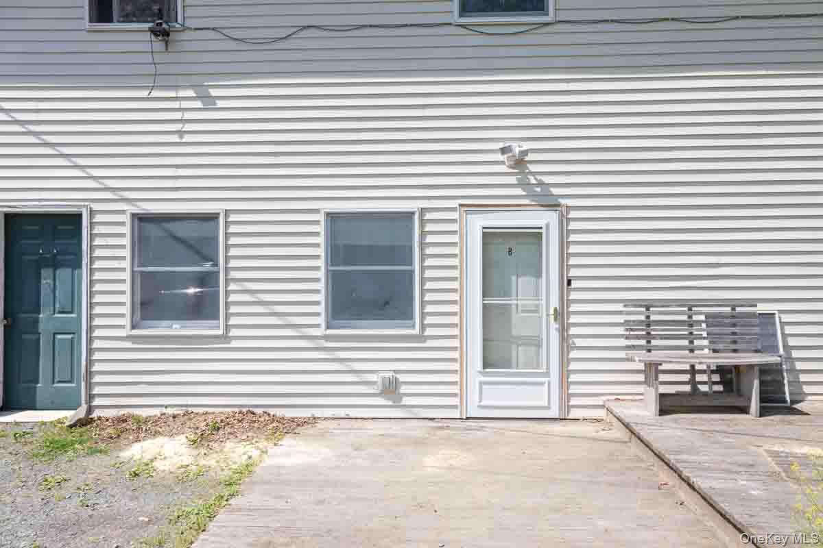 126 Red Top Road, Unit B Wallkill, NY 12589 - Photo 2 of 15