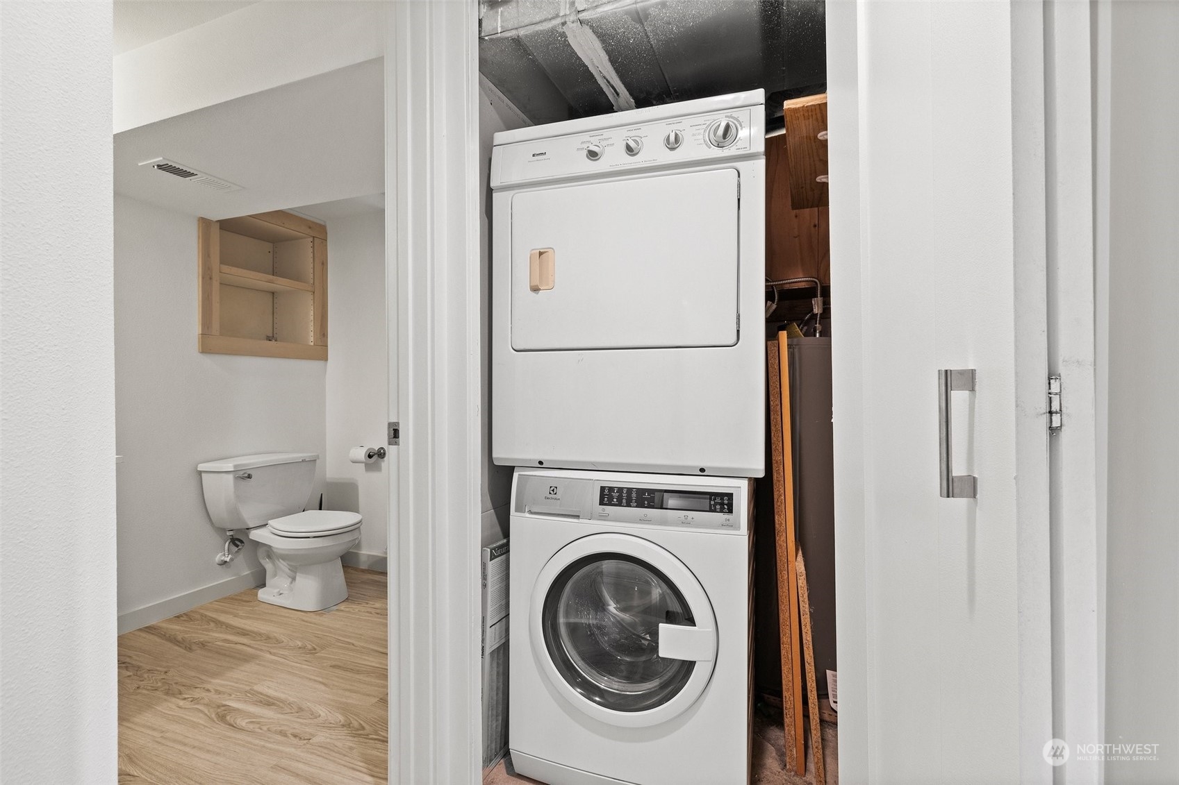 4964 Lewis Place Southwest Seattle, WA 98116 - Photo 24 of 36 Gallery Image 24