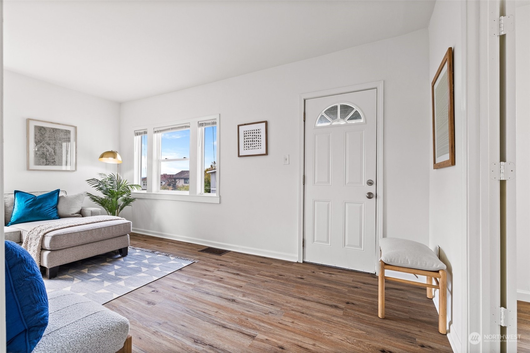 4964 Lewis Place Southwest Seattle, WA 98116 - Photo 7 of 36 Gallery Image 7
