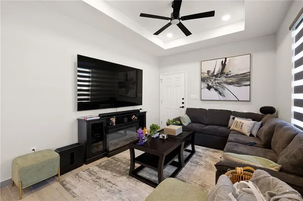 $1,400 | 2103 Selena Street, Unit 4, Mission, TX 78572