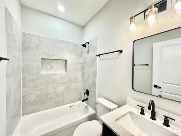 $1,400 | 2103 Selena Street, Unit 4, Mission, TX 78572