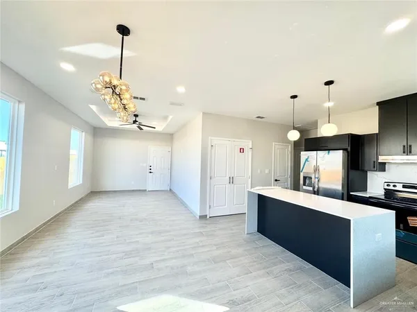 $1,400 | 2103 Selena Street, Unit 4, Mission, TX 78572