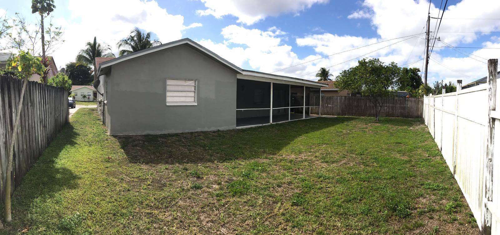 22260 Southwest 62nd Avenue Boca Raton, FL 33428 - Photo 11 of 12 9c755a46-f44d-4f4e-949b-bff75271ba84