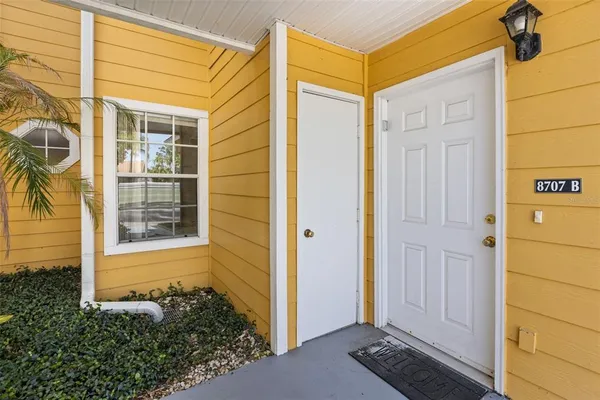 $2,200 | 8707 Knightsbridge Court, Unit B, Kissimmee, FL 34747