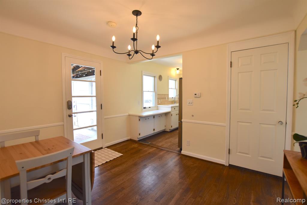 2205 Pembroke Road Birmingham, MI 48009 - Photo 8 of 36